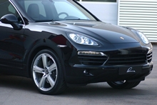 2011 Porsche Cayenne by Lumma Design