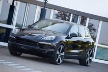 2011 Porsche Cayenne by Lumma Design